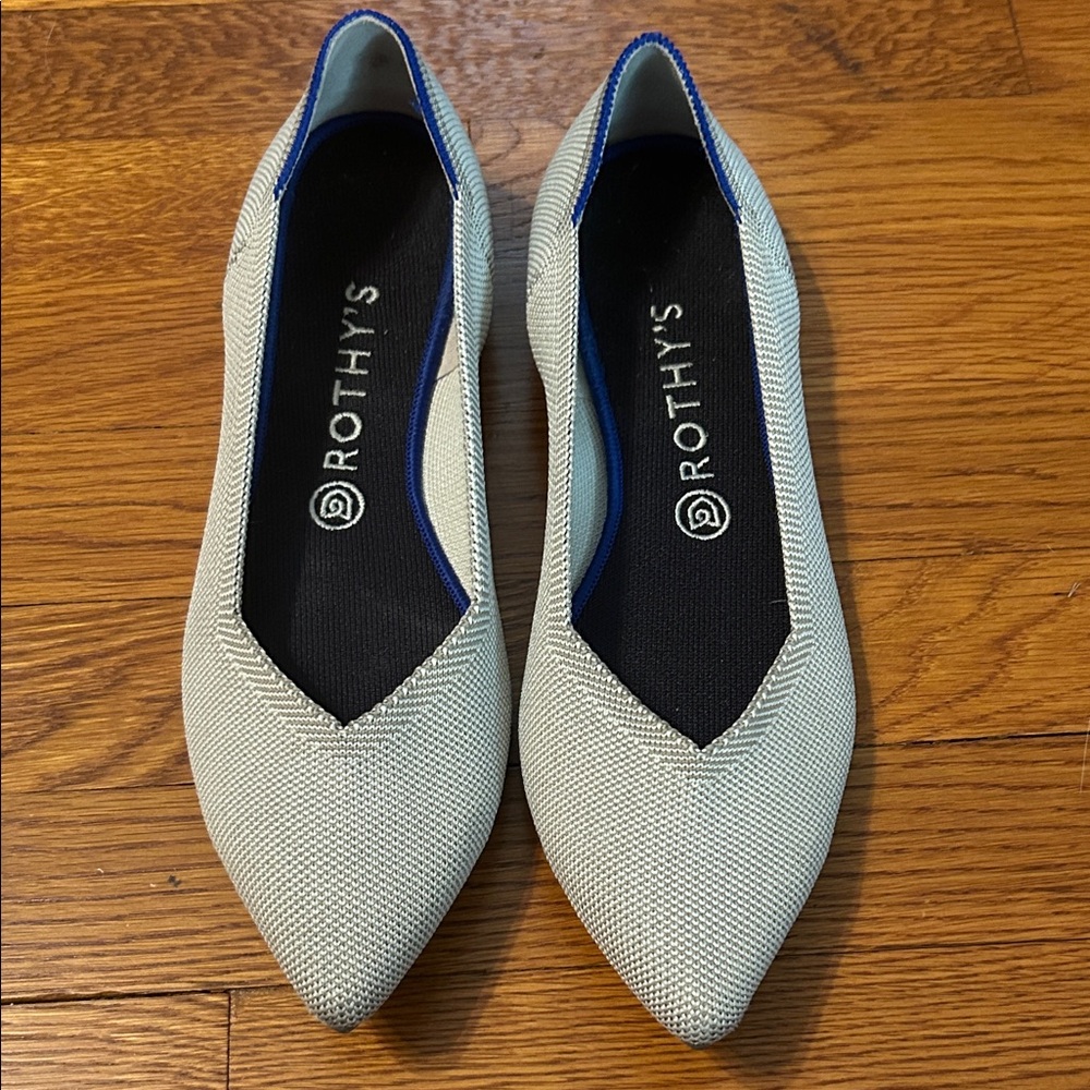 Rothy’s the point size 10.5 silver/grey